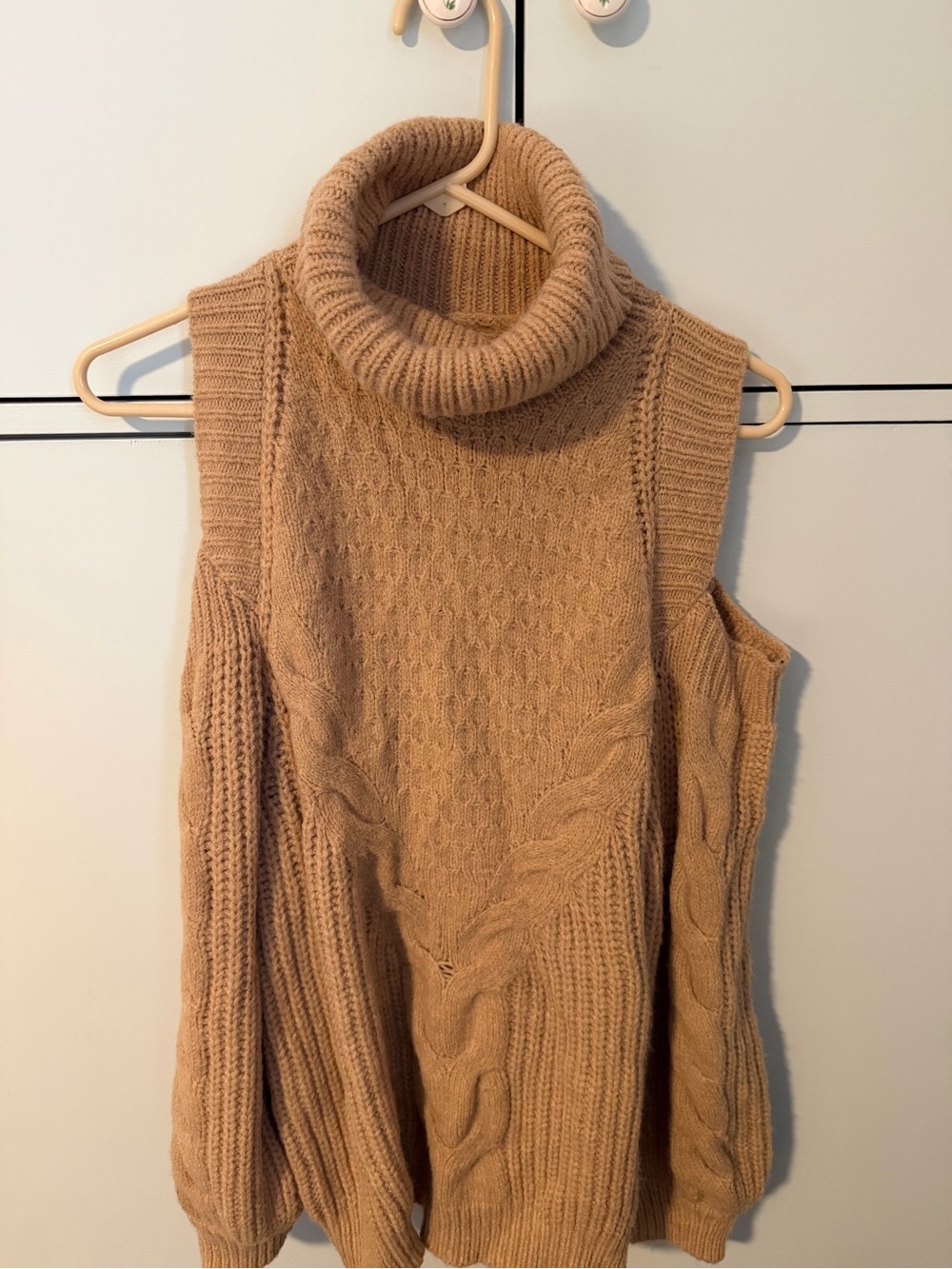 Turtleneck Cable Knit Cold-Shoulder Sweater - Camel